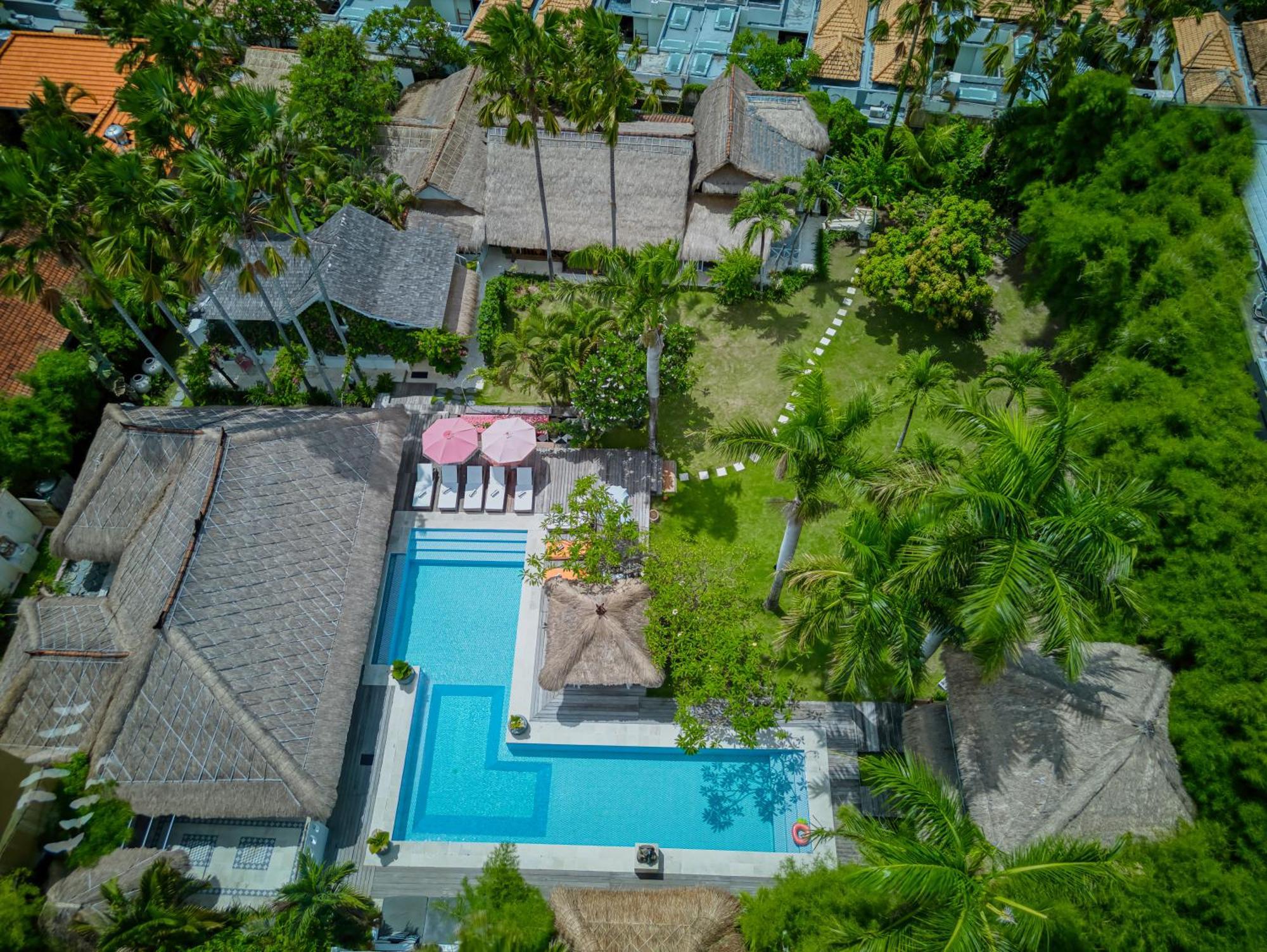 Villa Kalis, 10 Bedroom Family And Group Villa Seminyak  Exterior photo